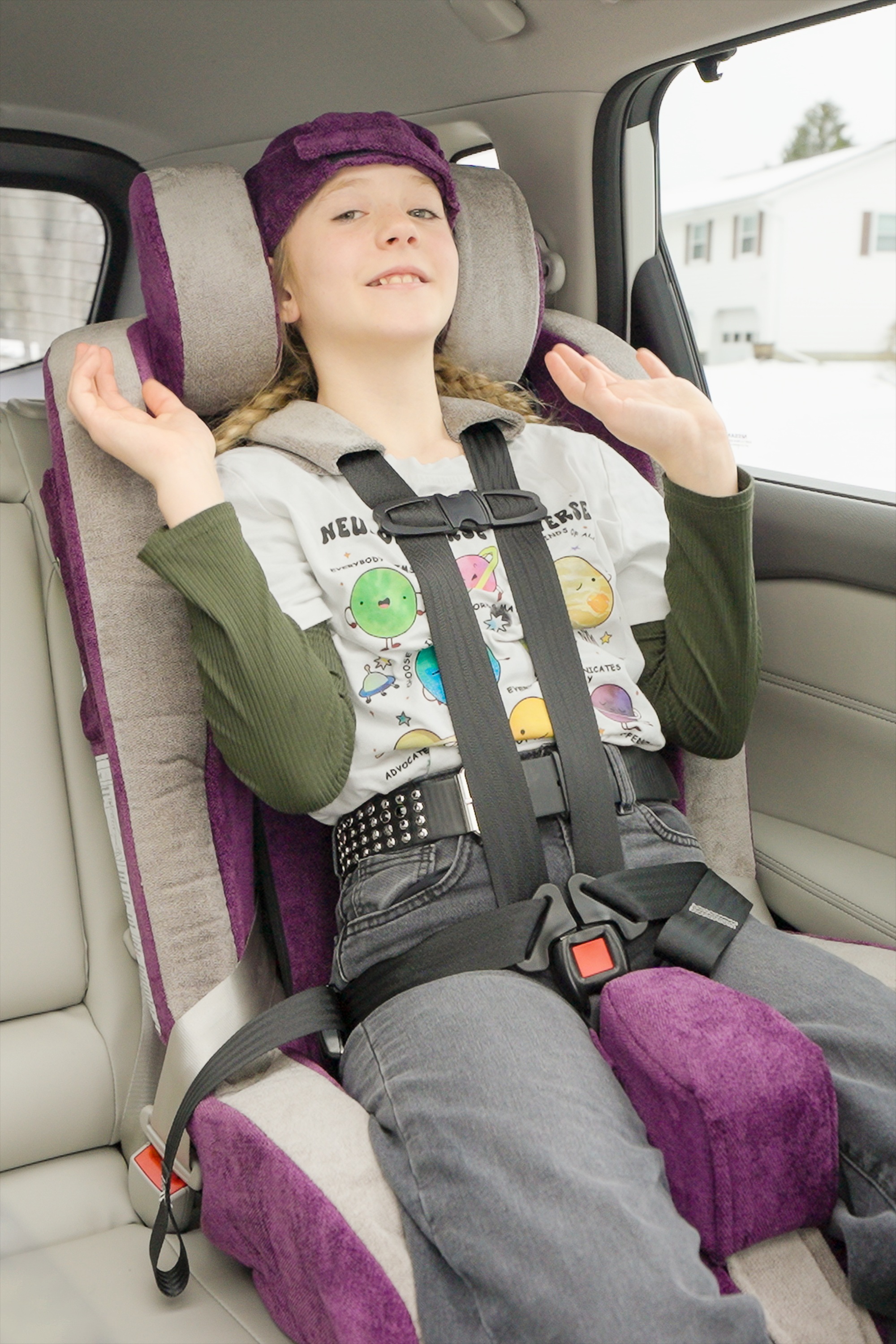 Child shown with Pommel & EZ Up Cap (Purple Seat)